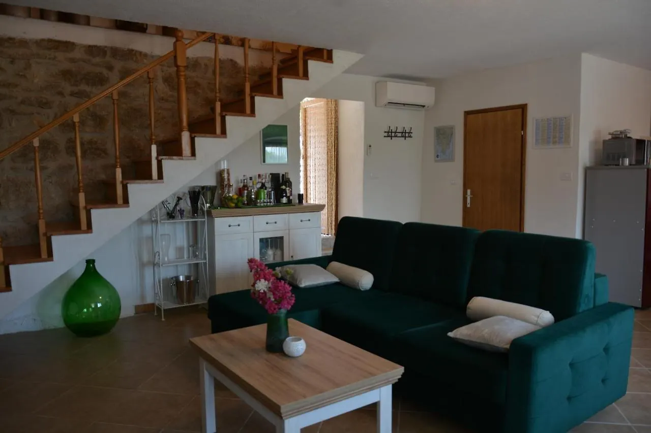 Casa Ferata - Holiday Home Vižinada